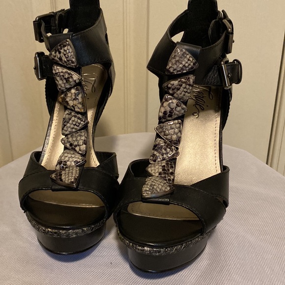 FERGIE - Picture 4 of 4